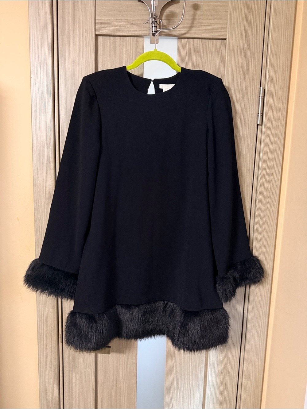 H&M Black Long-Sleeve Tunic with Faux Fur Trim